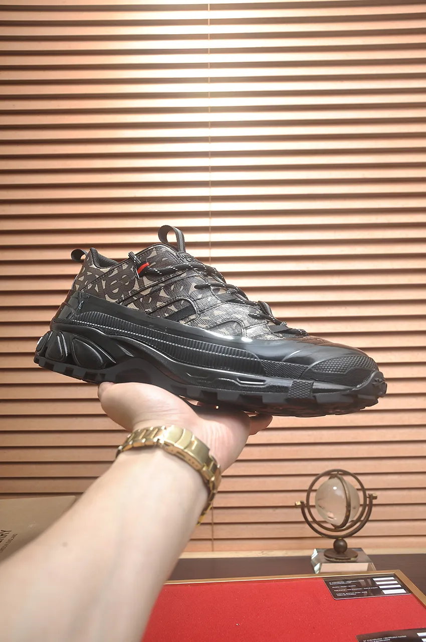 Men's shoes 💰640💶[Burberry] (cowhide lining) classic low-top sneakers｜Imported cowhide with classic plaid fabric｜Cow leather lining｜Original outsole｜Fine workmanship and comfortable to wear Size: 38-44 (customized at 45)